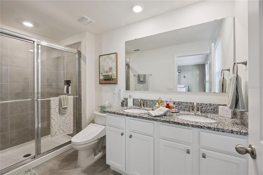 Furnished interior view inside a new home in Waterleigh, Winter Garden (Image 21). Furnished interior view inside a new home in Waterleigh, Winter Garden (Image 21).