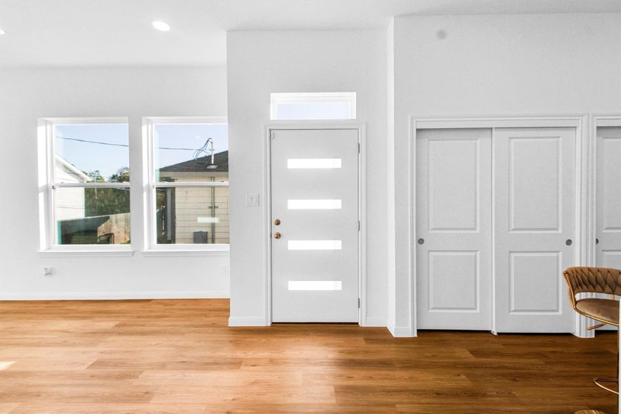 Spacious, unfurnished interior of a new home in , Houston (Image 17).