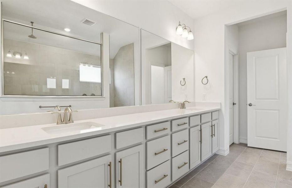 Owner's private bath with double vanity Owner's private bath with double vanity