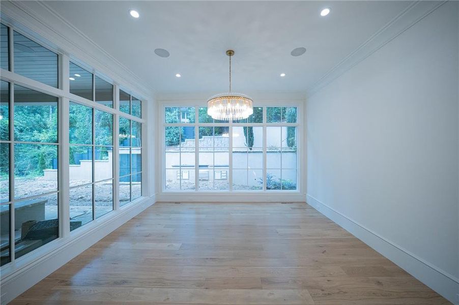 Spacious, unfurnished interior of a new home in Blue Heron Walk, Atlanta (Image 56).