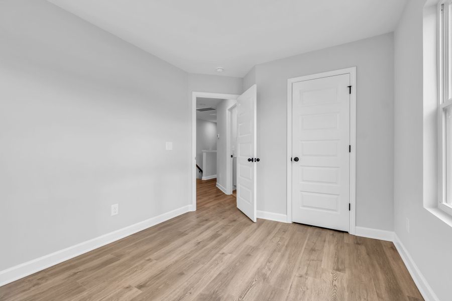 Spacious, unfurnished interior of a new home in Anderson Park, Hendersonville (Image 23). Spacious, unfurnished interior of a new home in Anderson Park, Hendersonville (Image 23).