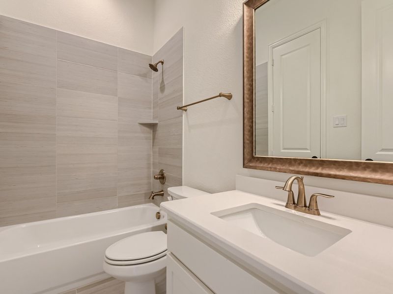 Plan 850 Secondary Bathroom Representative Photo