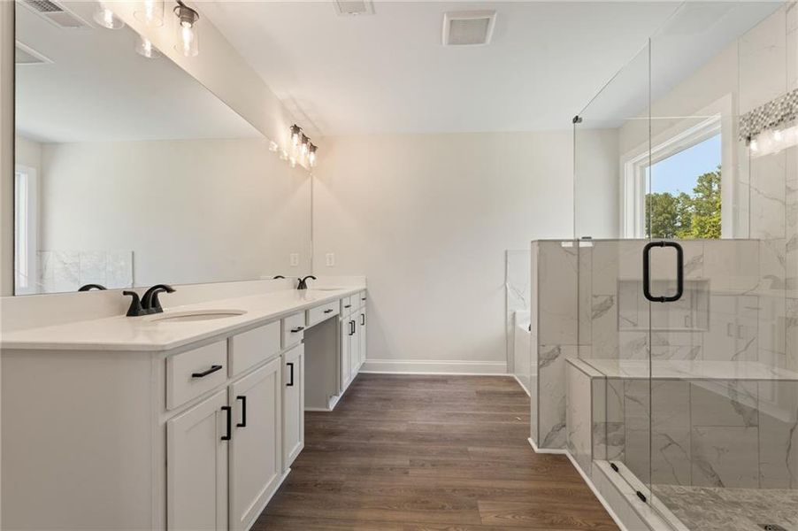 Furnished interior view inside a new home in , Dallas (Image 16).