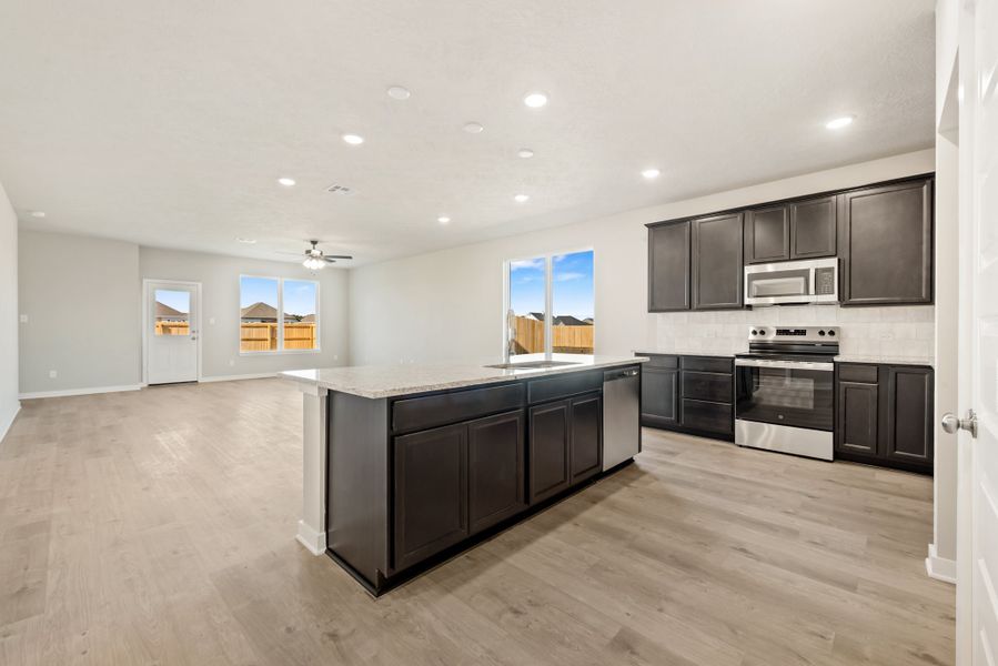 Furnished interior view inside a new home in Grand Lake, Snook (Image 5).
