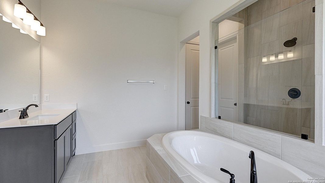 Furnished interior view inside a new home in Alsatian Oaks 60', Castroville (Image 7). Furnished interior view inside a new home in Alsatian Oaks 60', Castroville (Image 7).