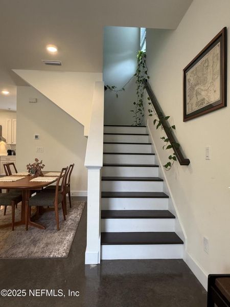 Image 50 of a home in .