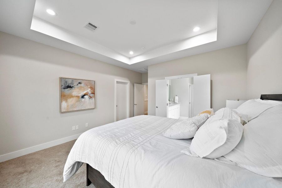 Furnished interior view inside a new home in Scranton Estates, Houston (Image 25). Furnished interior view inside a new home in Scranton Estates, Houston (Image 25).