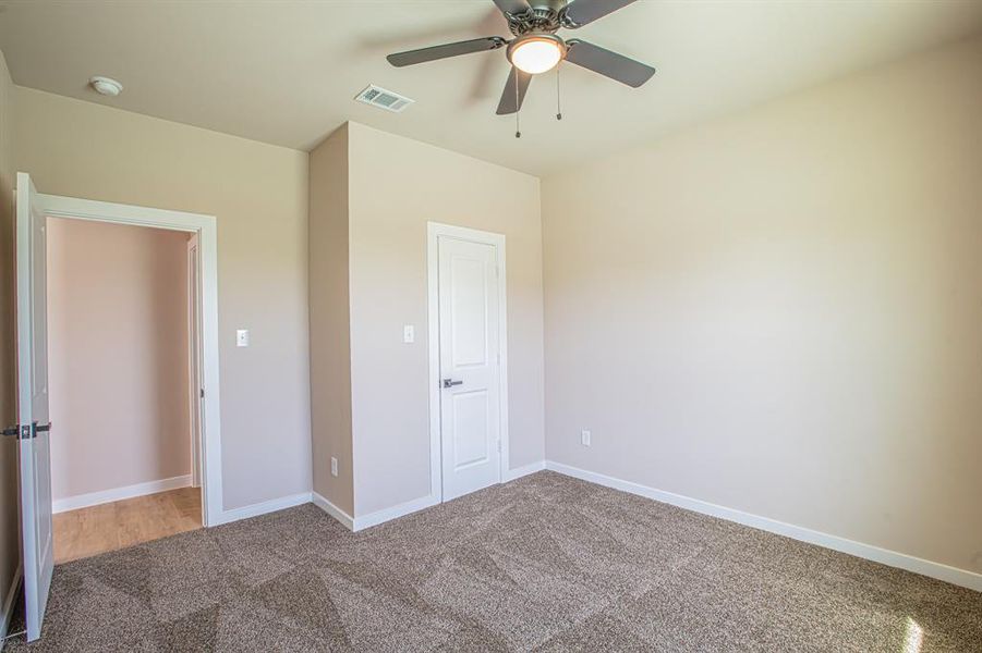 Spacious, unfurnished interior of a new home in , Bridgeport (Image 15).