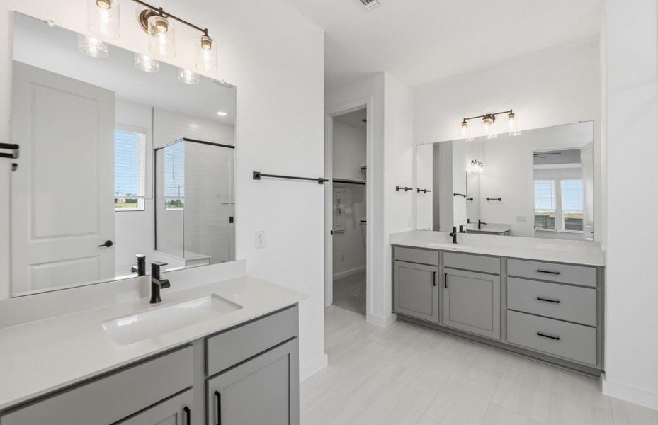 Furnished interior view inside a new home in Kuempel Farms, Pflugerville (Image 9).