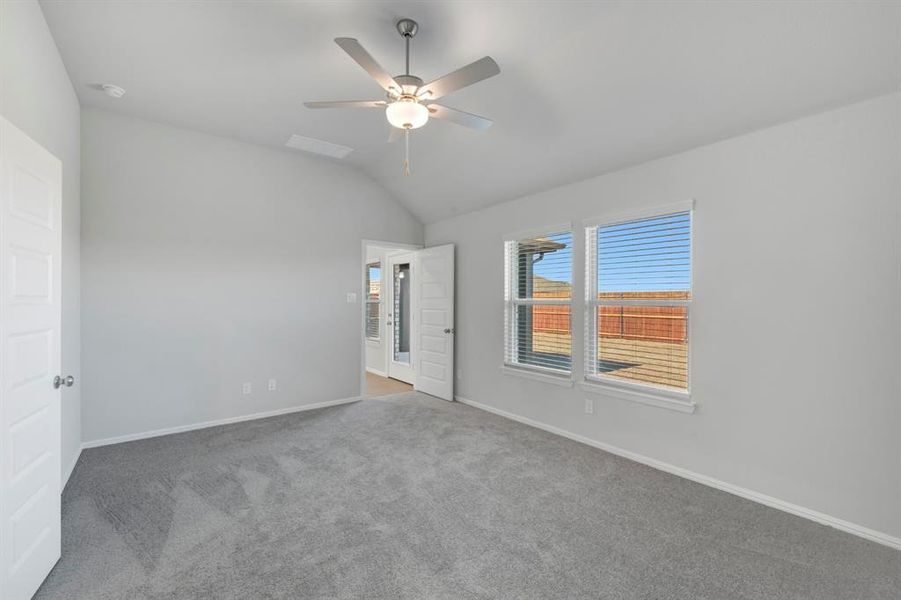 Spacious, unfurnished interior of a new home in Verandah, Royse City (Image 31).
