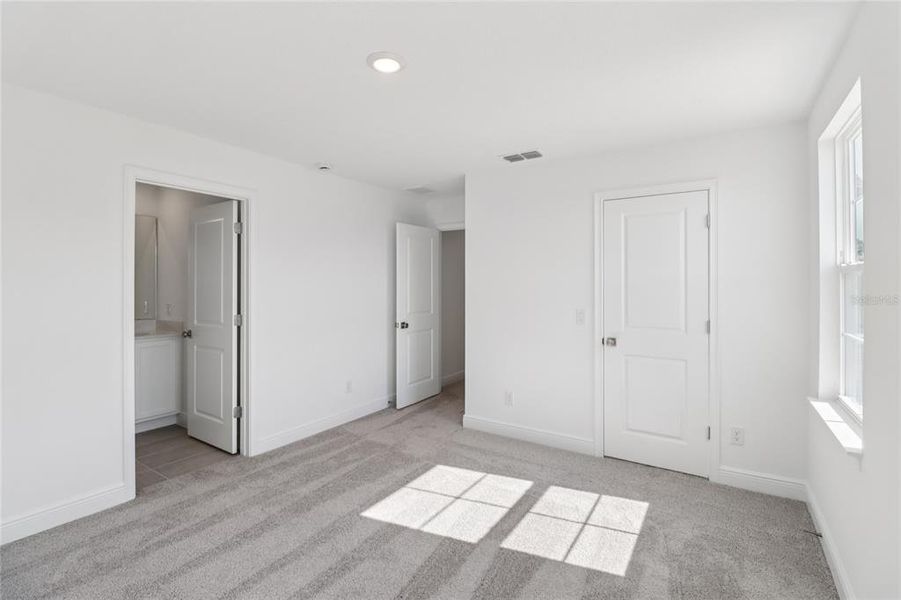 Spacious, unfurnished interior of a new home in Northlake Traditional, Winter Garden (Image 42).