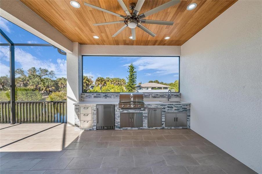 Exterior details and patio area of a home in , Port Charlotte (Image 30).