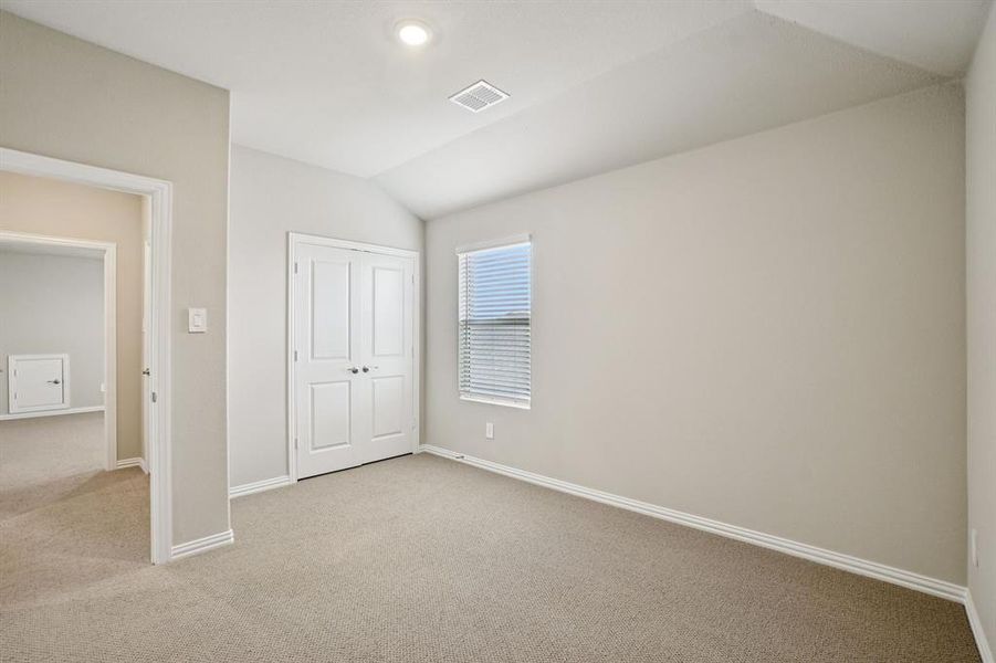 Photo is not of the actual home, but is an inspirational photo of builder’s model home and may depict options, furnishings, and/or decorator features that are not included. Photo is not of the actual home, but is an inspirational photo of builder’s model home and may depict options, furnishings, and/or decorator features that are not included.
