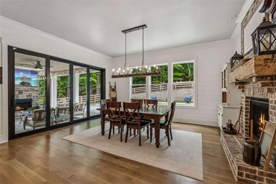 Image 83 of a home in .