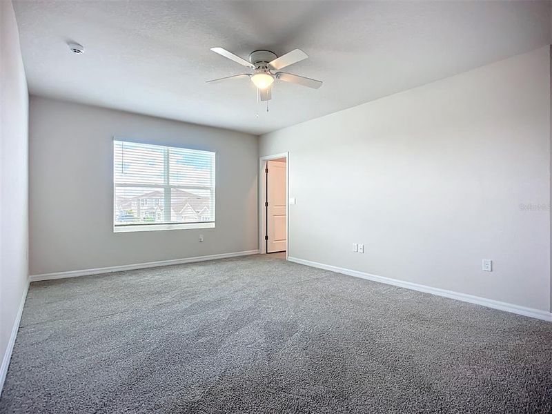 Spacious, unfurnished interior of a new home in Solera at Lakewood Ranch, Bradenton (Image 7).
