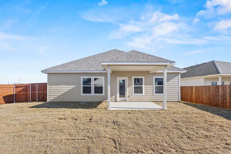 Exterior details and patio area of a home in Hickory Hill, Sherman (Image 3). Exterior details and patio area of a home in Hickory Hill, Sherman (Image 3).