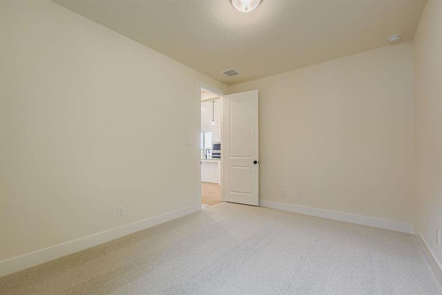 Spacious, unfurnished interior of a new home in Hillstead, Lavon (Image 16).