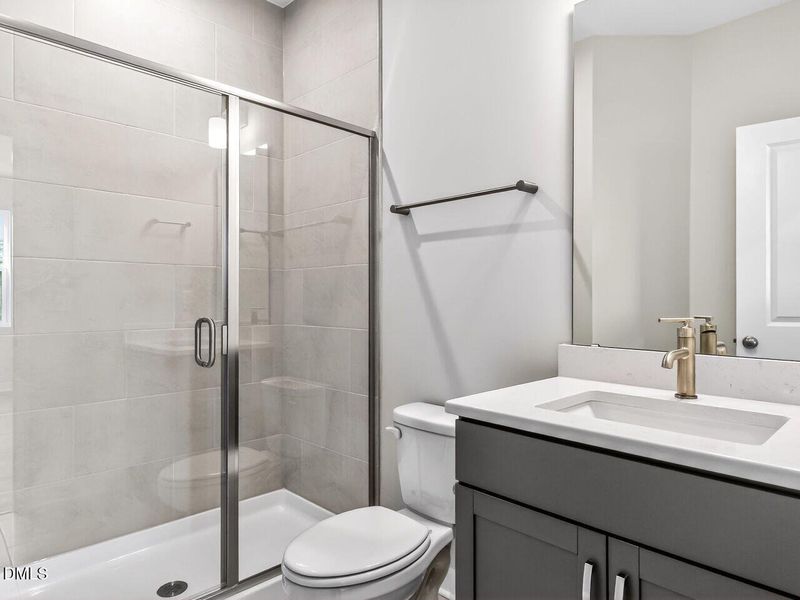 022-1280x960-bathroom