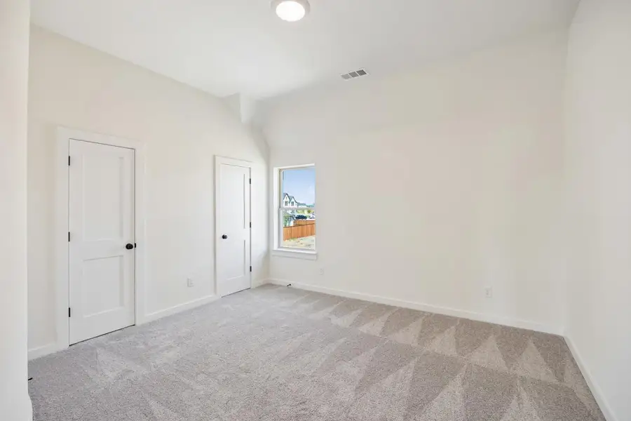 Spacious, unfurnished interior of a new home in Dominion of Pleasant Valley, Wylie (Image 22).