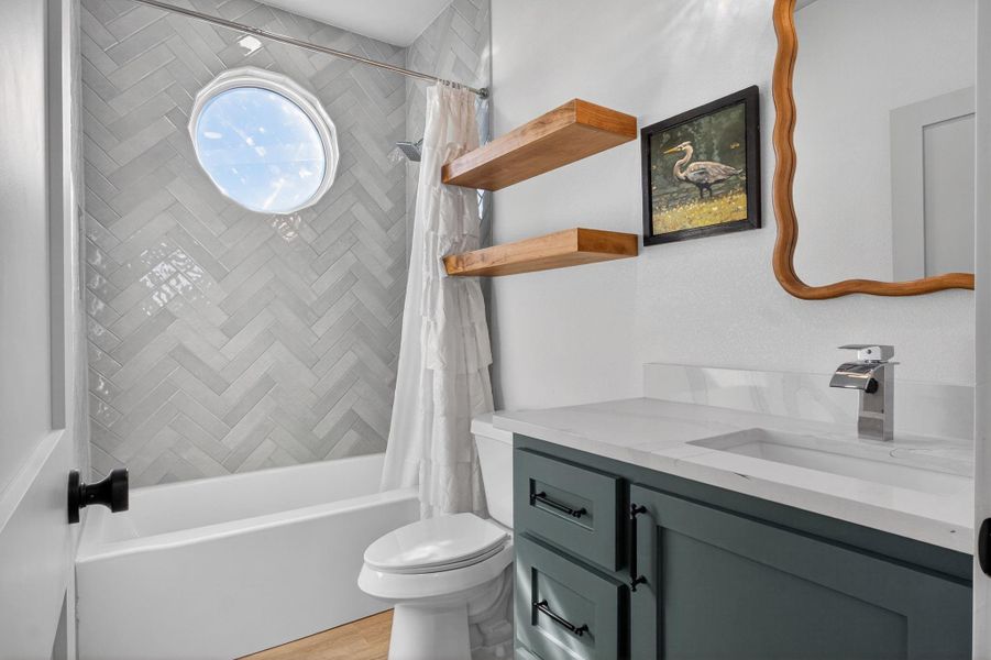 Furnished interior view inside a new home in , Bolivar (Image 4).