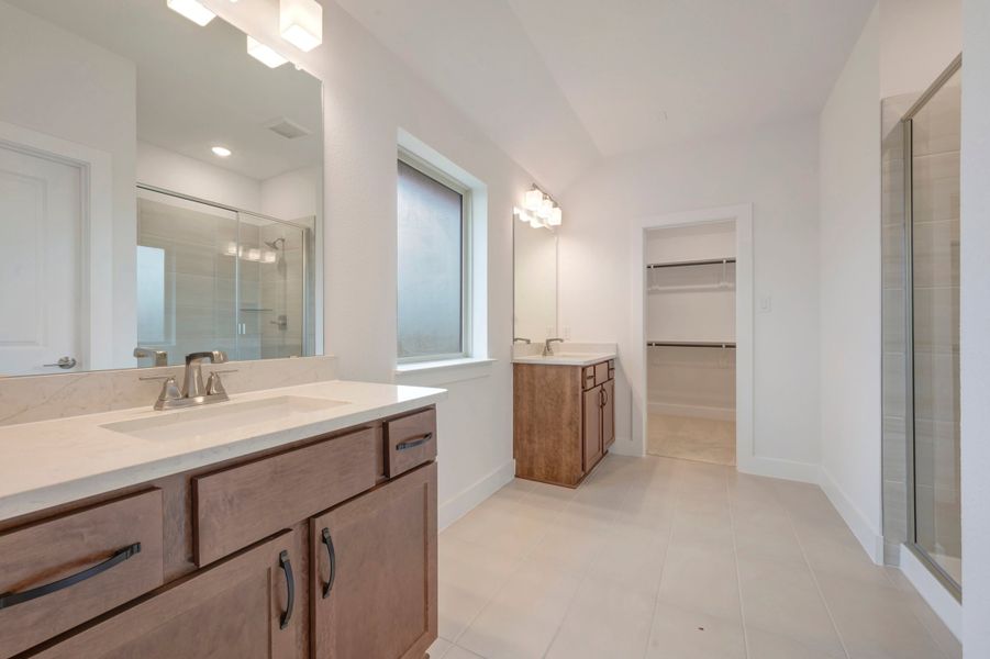 Furnished interior view inside a new home in Treeline, Justin (Image 9).