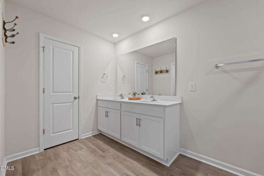 24-web-or-mls-_1894365