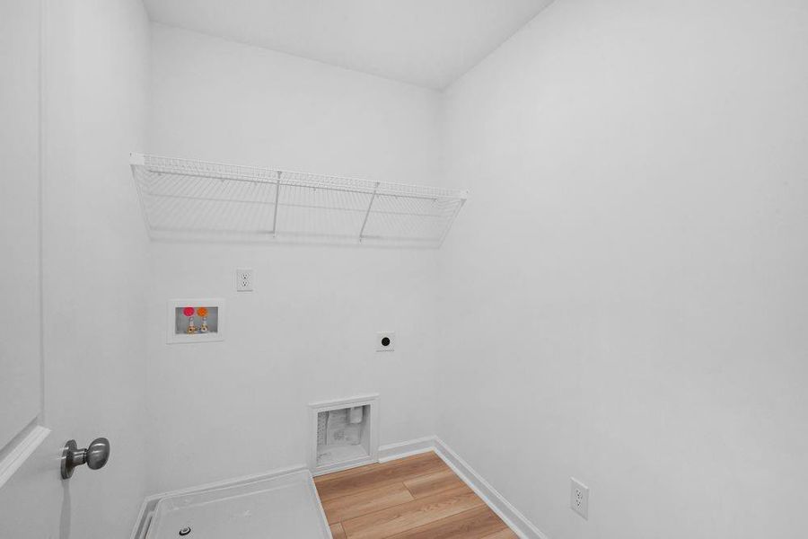 Spacious, unfurnished interior of a new home in Auburn Glen, Dacula (Image 21).