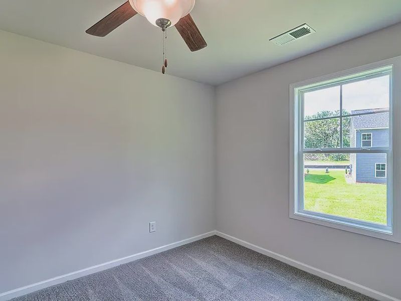 Spacious, unfurnished interior of a new home in Emanuel Creek, West Columbia (Image 11).