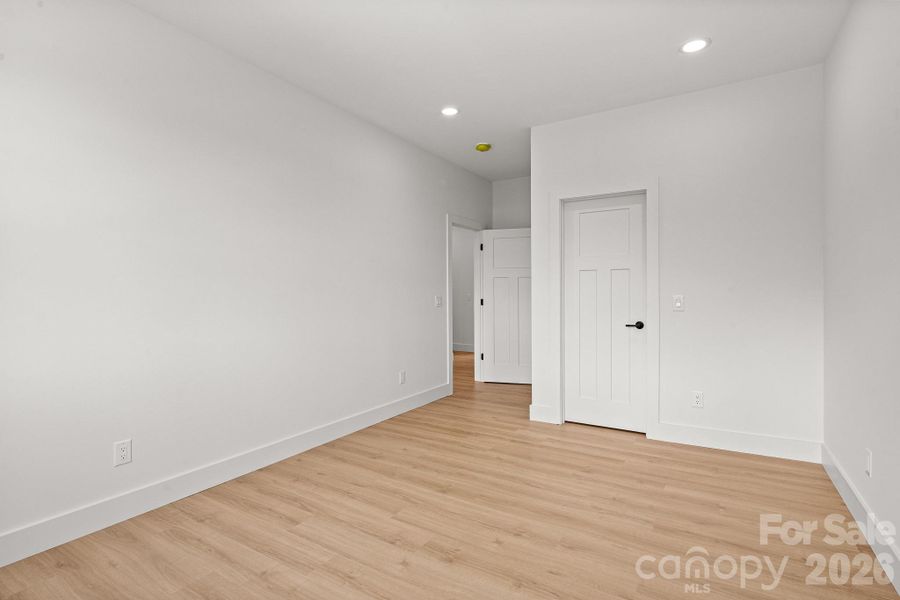 Spacious, unfurnished interior of a new home in , Flat Rock (Image 29). Spacious, unfurnished interior of a new home in , Flat Rock (Image 29).