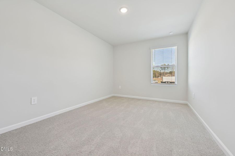 18 - Secondary Bed 18 - Secondary Bed