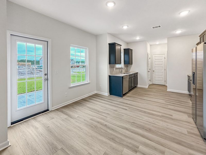 Spacious, unfurnished interior of a new home in Grand Reserve, Hinesville (Image 14).
