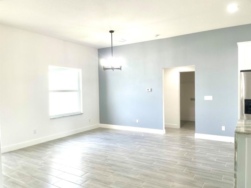 Spacious, unfurnished interior of a new home in , Palm Bay (Image 9).