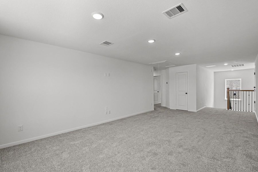 Spacious, unfurnished interior of a new home in Escondido - Retreat Collection, Magnolia (Image 14).