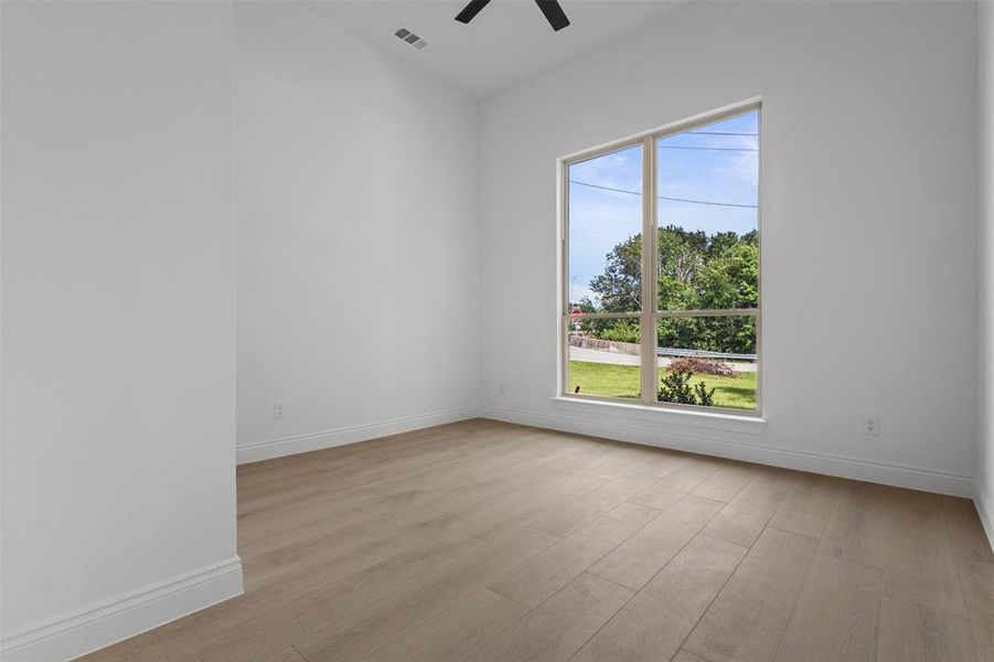 Spacious, unfurnished interior of a new home in , Rowlett (Image 22).