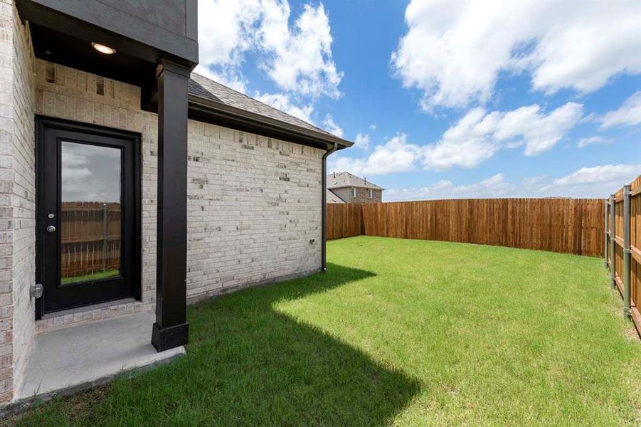 21-451-sweet-spring-lavon-tx-patio-backyard