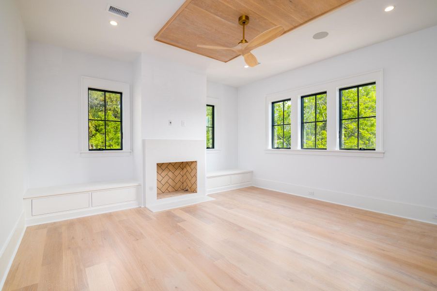 Image 38 of a home in .