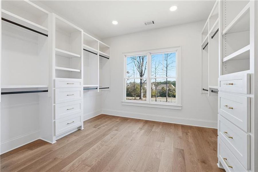 Spacious, unfurnished interior of a new home in , Marietta (Image 37).