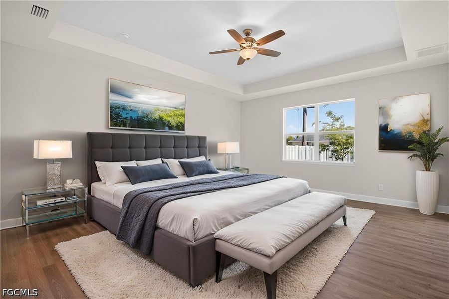 Furnished interior view inside a new home in Cape Coral, Cape Coral (Image 5).