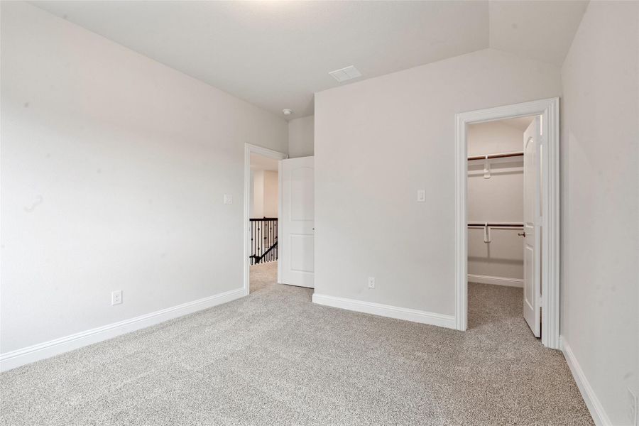 Spacious, unfurnished interior of a new home in Brookewater, Rosenberg (Image 33).