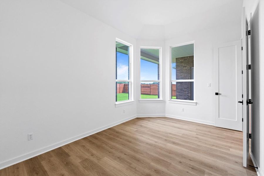 Image 26 of a home in Broken Oak. Image 26 of a home in Broken Oak.