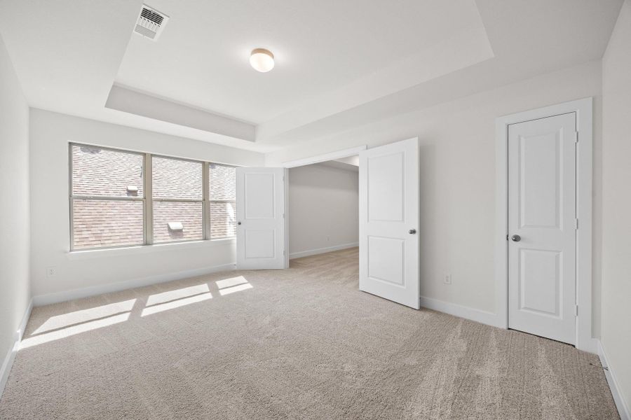 Spacious, unfurnished interior of a new home in Lakeside at Tessera - 50', Lago Vista (Image 21). Spacious, unfurnished interior of a new home in Lakeside at Tessera - 50', Lago Vista (Image 21).