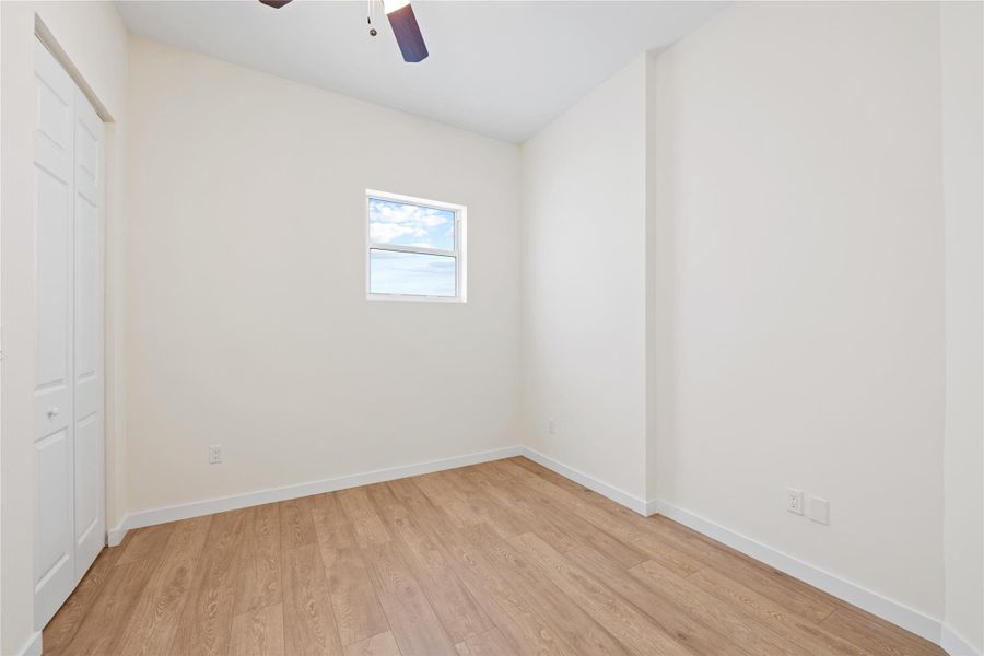 Spacious, unfurnished interior of a new home in , Fort Lauderdale (Image 16).