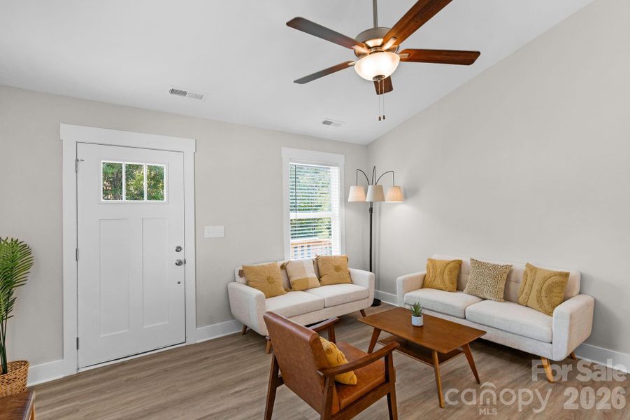Entrance w/ vaulted