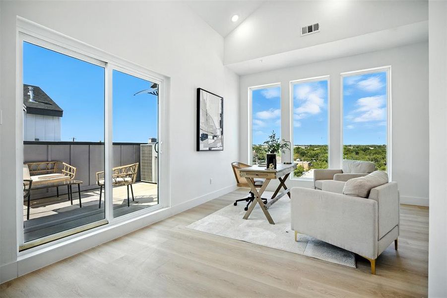Furnished interior view inside a new home in , Dallas (Image 24).