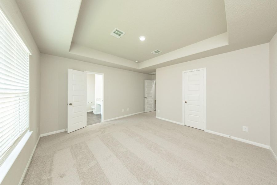 Spacious, unfurnished interior of a new home in Wayside Village, Houston (Image 13). Spacious, unfurnished interior of a new home in Wayside Village, Houston (Image 13).