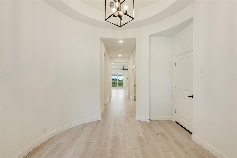 Spacious, unfurnished interior of a new home in Silo Mills Classic 70, Joshua (Image 15). Spacious, unfurnished interior of a new home in Silo Mills Classic 70, Joshua (Image 15).