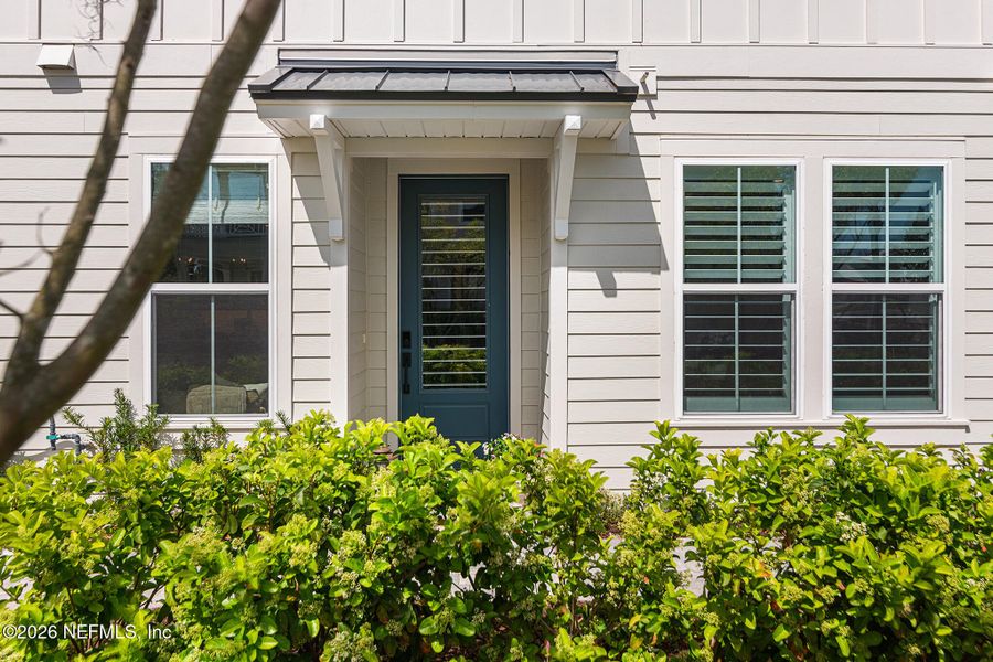 Exterior details and patio area of a home in , St. Johns (Image 3).