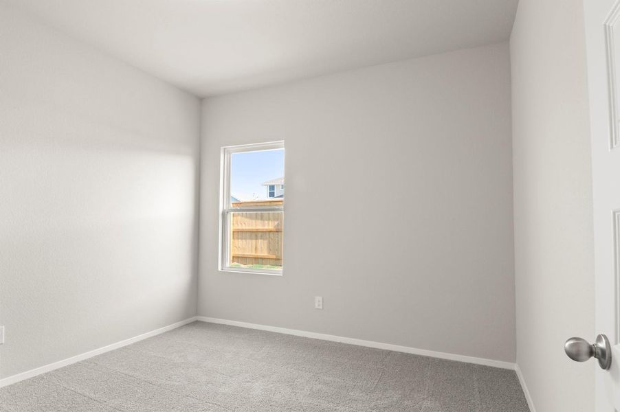 Spacious, unfurnished interior of a new home in Cloverleaf, Austin (Image 22).