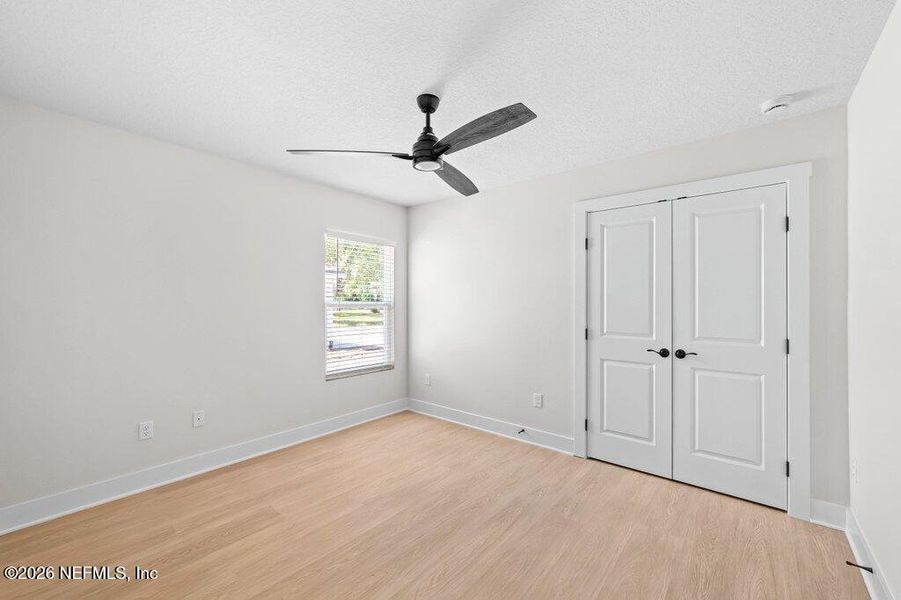 Spacious, unfurnished interior of a new home in , Middleburg (Image 23).