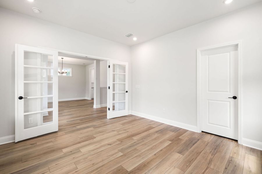 Spacious, unfurnished interior of a new home in Heartwood, Richmond Hill (Image 45).